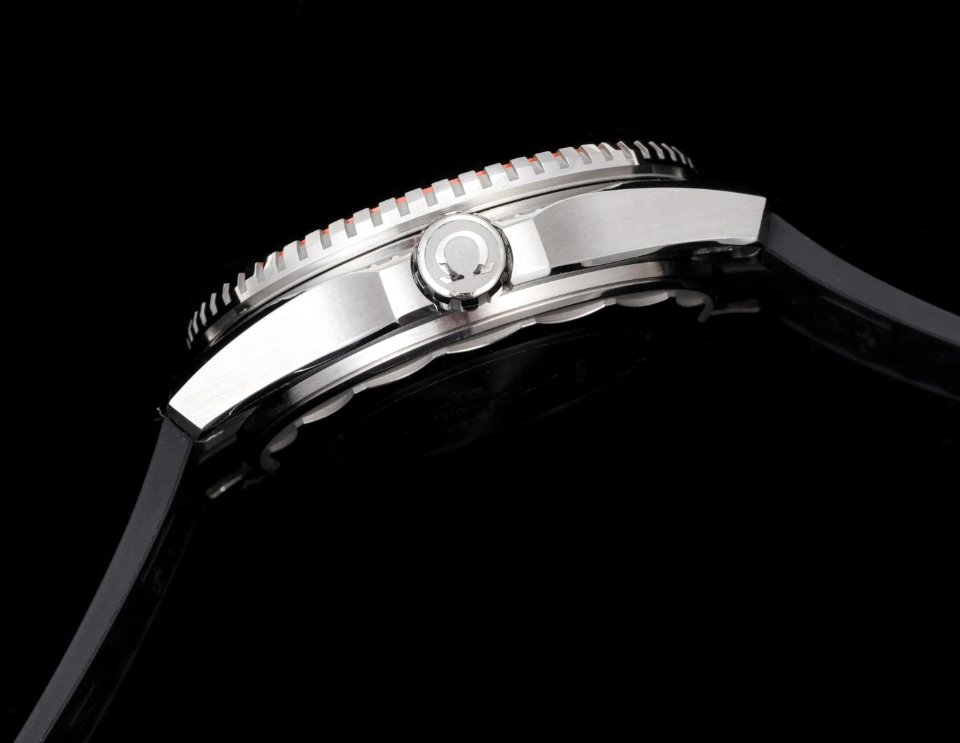 Versatile CBD Factory Omega Seamaster Planet Ocean 600M Black Dial”Orange Ceramic Bezel Black Structured Rubber Strap (217.32.42.21.01.003) 1:1 Super Clone – Dandong 8912 Movement 241